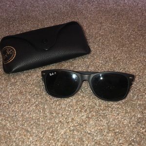 Ray-Ban Men’s Polarized Wayfarer Sunglasses w/Case